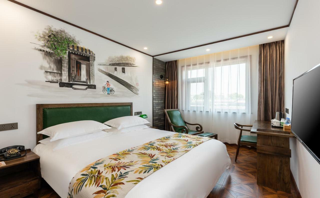 Nostalgia Hotel Near Prince Gong'S Mansion- Beihai Park, Tian'Anmen Square, Nanluoguxiang Hutong, Huguosi Hutong Snack Street, 5 Minutes Walk Away From Ping'Anli Subway Station, Free Ice Cream And Laundry Service,English Communication Well Peking Exterior foto