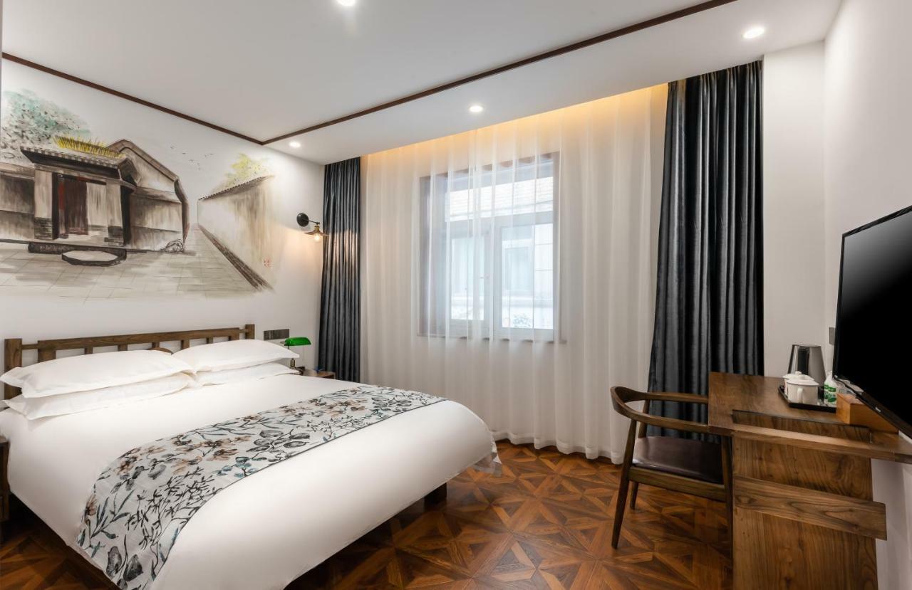 Nostalgia Hotel Near Prince Gong'S Mansion- Beihai Park, Tian'Anmen Square, Nanluoguxiang Hutong, Huguosi Hutong Snack Street, 5 Minutes Walk Away From Ping'Anli Subway Station, Free Ice Cream And Laundry Service,English Communication Well Peking Exterior foto